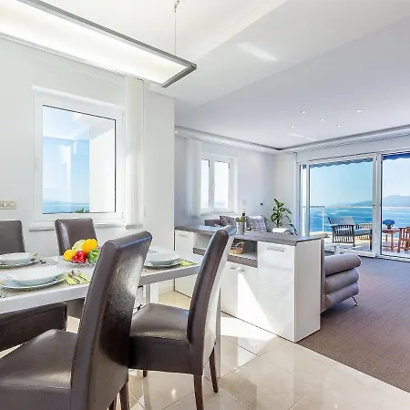 וילה Vista By Interhome מטולי