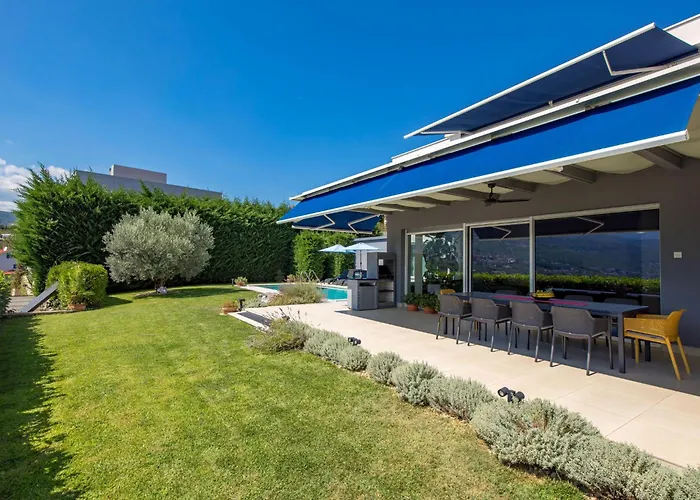 Vista By Interhome וילה מטולי